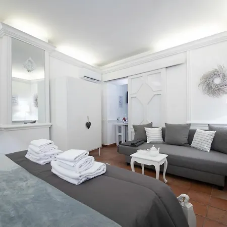 Sweet Arco Farnese Apartment Rome